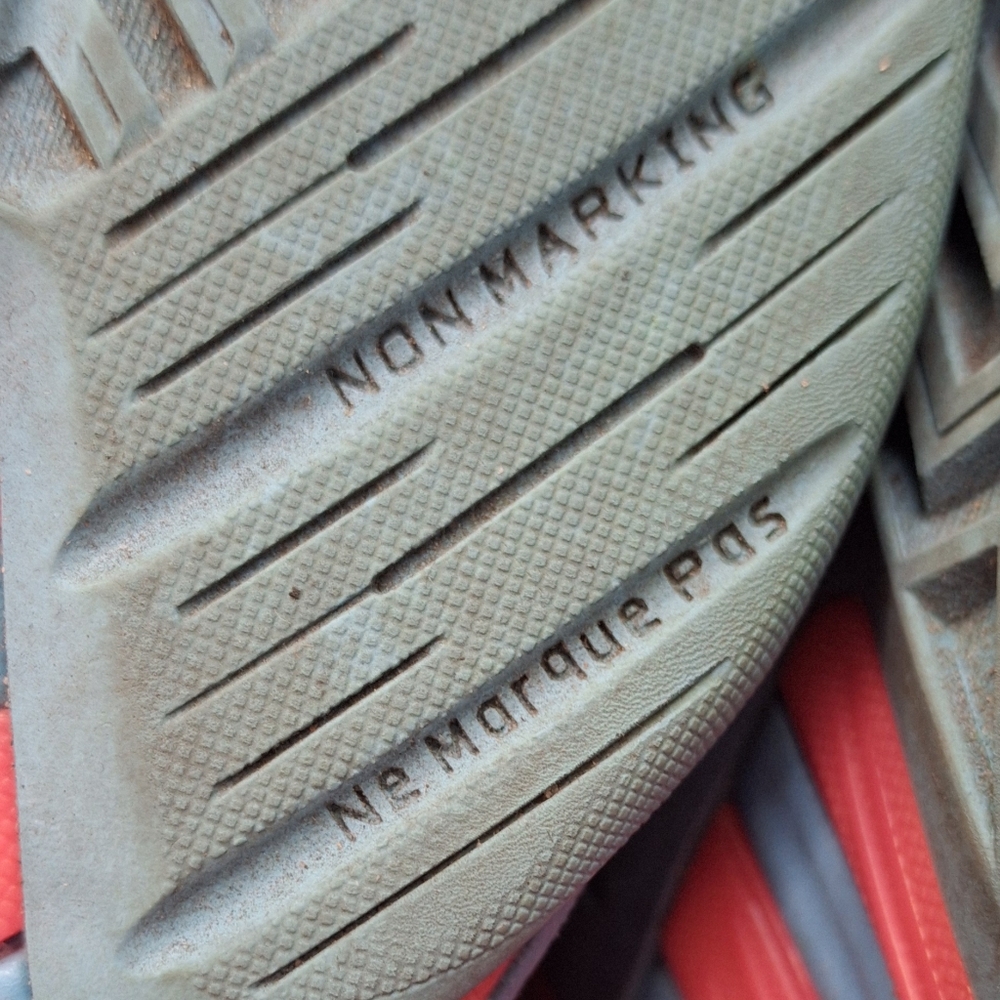 Asics - Picture 11 of 13